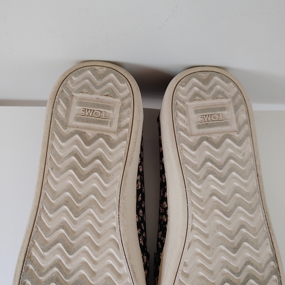 Toms Shoes Ditzy Daisy Print Deconstructed Alpargata Slip On Shoes Size 7 - Picture 12 of 13